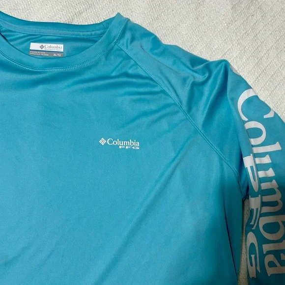 Columbia Women’s Omni-Shade Aqua Rash Guard - Picture 2 of 6